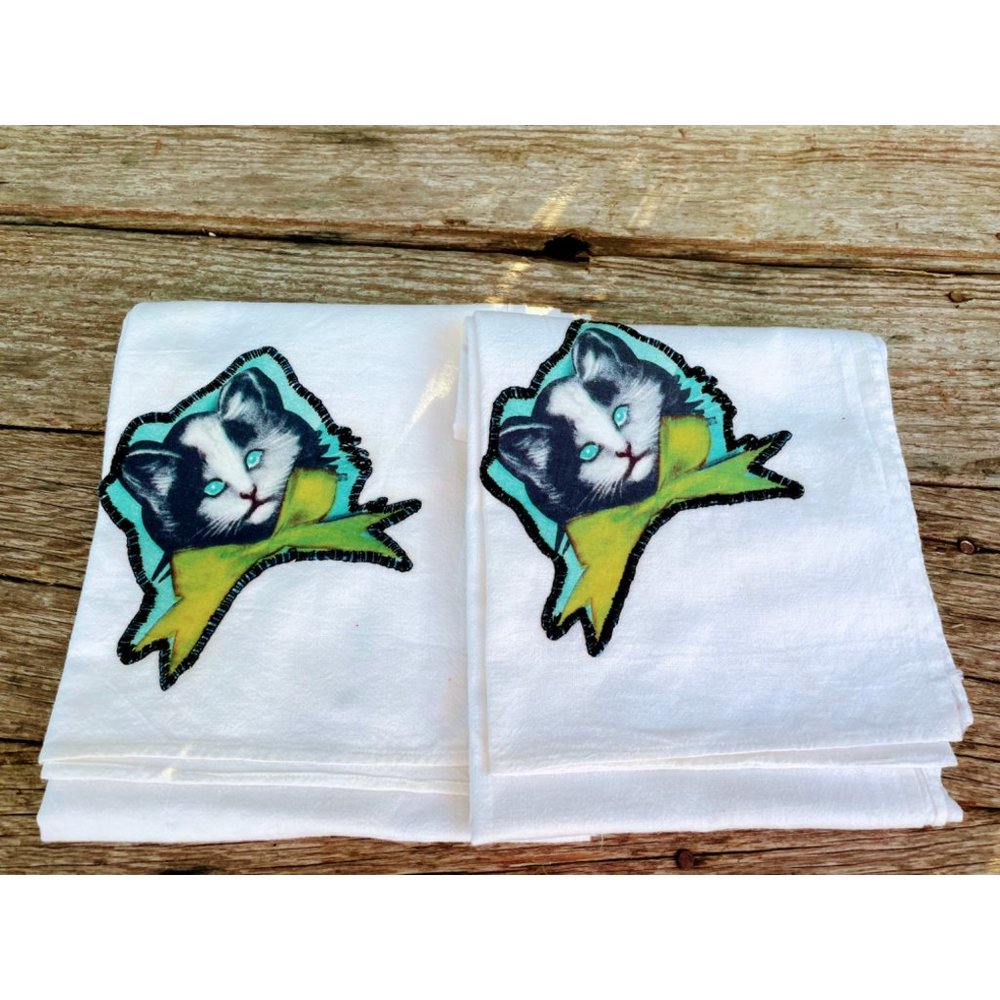 Vintage pair 1930s Creepy Eyes cat Face Applique Tea towels Dish Towels